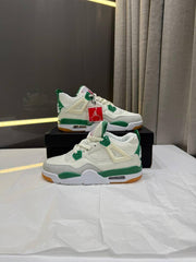 NIKKE JORDAN RETRO 4 PINE GREEN FIX
