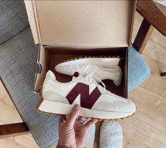 New Balanc e 327 Moonbeam Burgundy