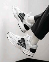 Nikee Zoom Vomero 5 White Black 6060