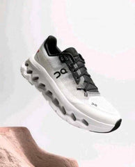 ON CLOUD Running TILT 2 0 BLACK IVORY
