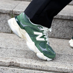 New Balanc e 9060 Nori Green
