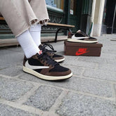 Travis_Scott_X_NIKKE_Air_Jordan_1_Low_OG_Dark_Mocha_Semi_UA_Quality