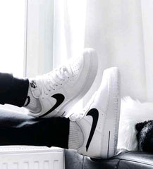 Nikee_airforce_1_an20_white_black_swoosh