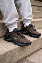 Nikee Airmax Plus Utility Baroque Brown