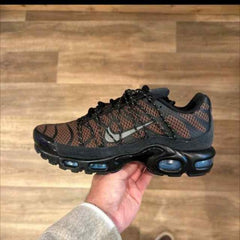 Nikee Airmax Plus Utility Baroque Brown