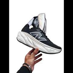 New_Balancee_Fresh_Foam X More_Evoz_V5_Black White