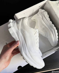 ALO YOGA RUNNER TRIPLE WHITE