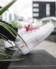 nikee airforce supreme white