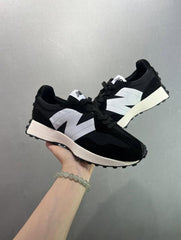 New Balanc e 327 Moonbeam Black White