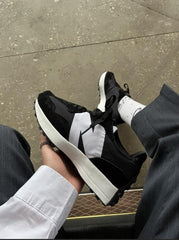 New Balanc e 327 Moonbeam Black White