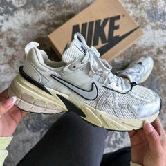 Nikee V2k Run Metallica Sliver
