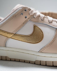 Nik_ee Dunk Low Phantom Metallic Gold 105