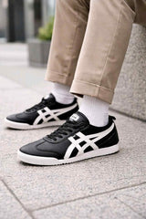 Onitsukaa Tiger Mexico 66 Black White Sole