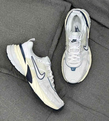 nikee V2K RUN SUMMIT WHITENAVYMETALLIC