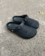 Crocss Yukon Vista Clog Full Black