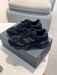 New balancee 9060 Black Cat