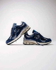New balancee 2002R Protection Pack Dark Navy