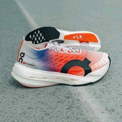 On Running Cloud Boom Strike White Flame 983