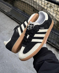 Adida s Samba Core Black Wonder White