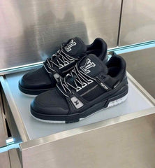 Louiss Vuitton Sneaker Black Grey 844