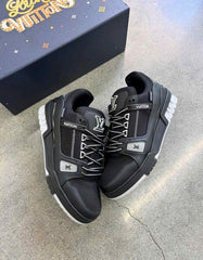 Louiss Vuitton Sneaker Black Grey 844