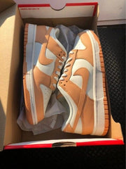 Nikee Dunk Low Harvest Moon W