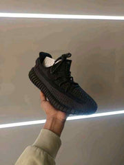 Adidass yeezy boost 350 v2 mx black ua with full accessories 533