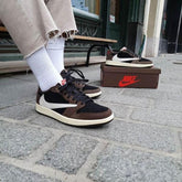Travis_Scott_X_NIKE_Air_Jordan_1_Low_OG_Dark_Mocha_Semi_UA_Quality