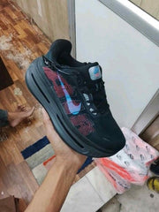 Vomero Premium Black Sapphire Hot Lava