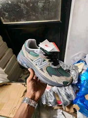 Neww balancee 2010 vintage khaki 653