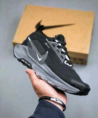 Nikee React Pegasus Trail 5 GTX Trainer Black White 210