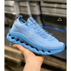 On Cloudtilt Running Loewe Sneaker Electric Blue