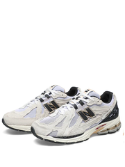 New Balancee 1906D Grey Gold