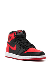 NIKEE AIR JORDAN 1 HIGH BANNED BRED