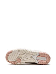 new balancee 550 WHITE PINK