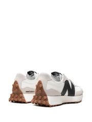 New balancee 327 moonbeam black gum