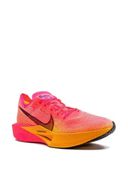 Nike zoom vaporfly next %3 hyper pink