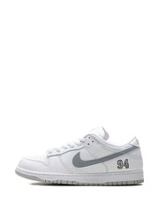 Supreme x Nikee SB Dunk Low White Grey