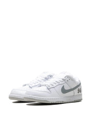 Supreme x Nikee SB Dunk Low White Grey