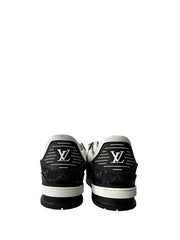 Louiss Vuitton LV Trainer White Black 896