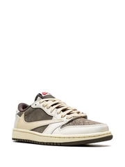 Nikee Air jordann retro 1 travis scott low reverse mocha - 2