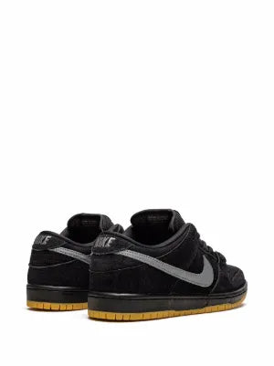 Nikee SB Dunk Low Fog Black Gum - 3