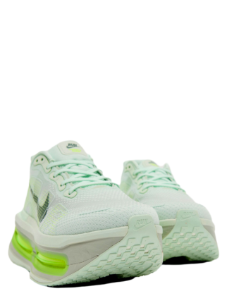 Nikee Vomero Premium Barely Green Volt 990 - 3