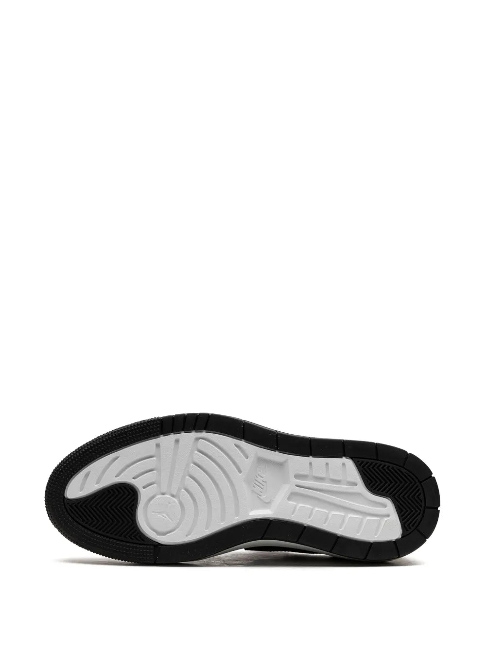 Nikee_air_jordan_1_low_elevate_silver_toe - 4