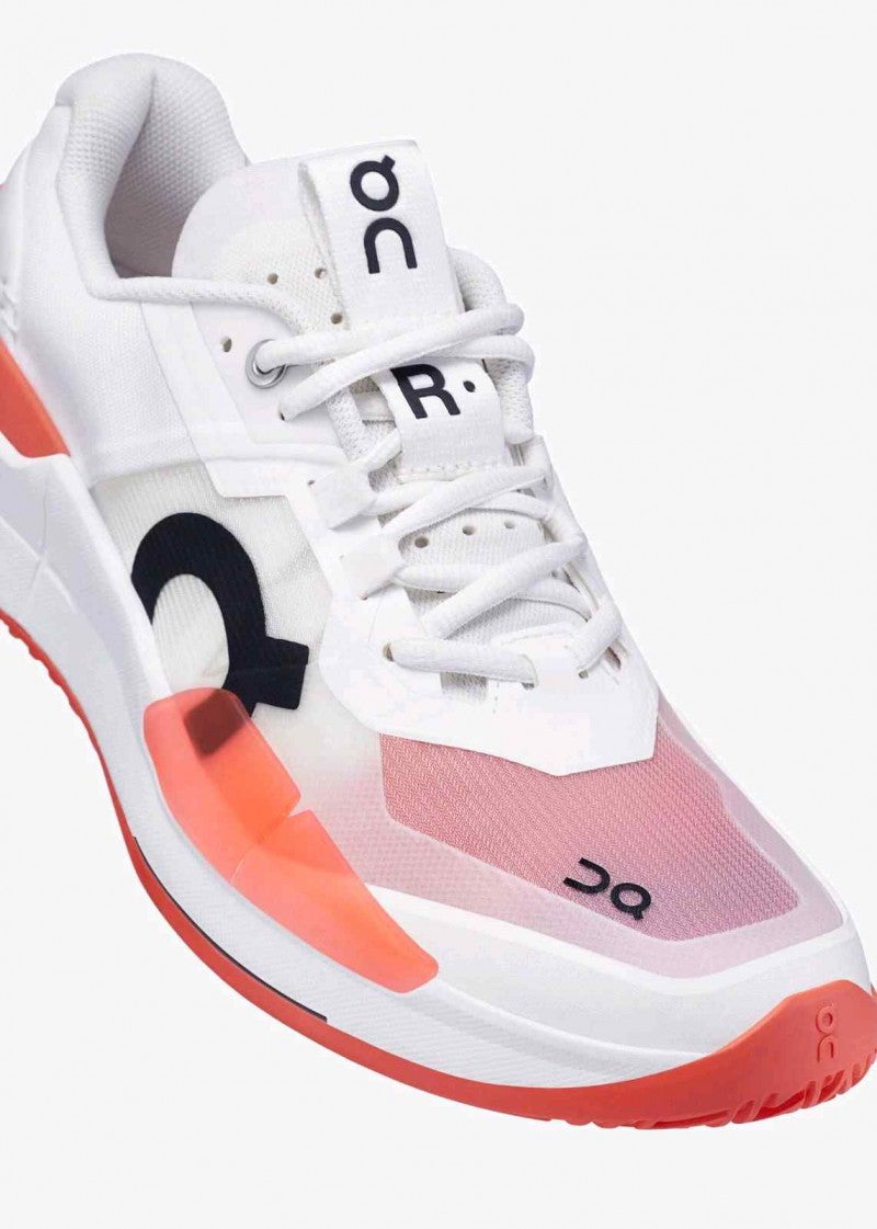 On Cloud Running The Roger Pro 2 White Flame - 4
