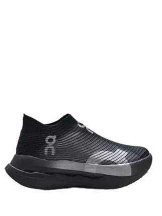 On Cloudboom Strike LS black - 1