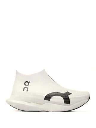 On Running CloudBoom Strike LS White Black 1014 - 1
