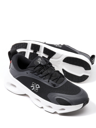 On Running Cloudsolo X Loewe White Black 966 - 3