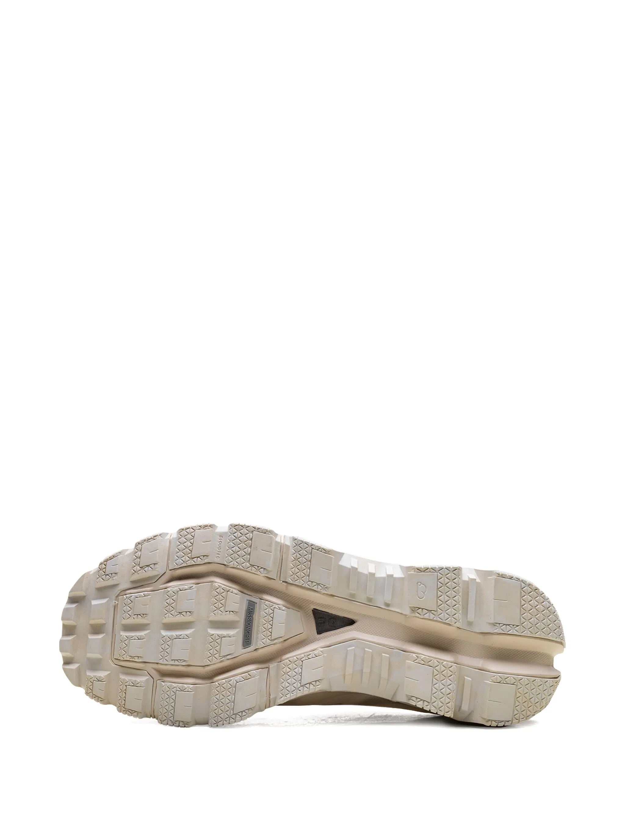 On Running x Loewe Cloudventure 2 Eggshell - 4