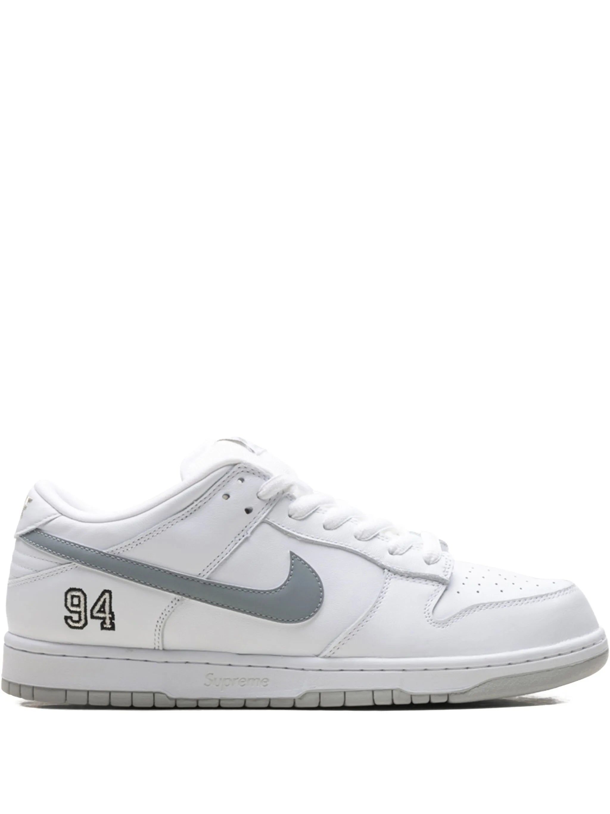 Supreme x Nikee SB Dunk Low White Grey - 1